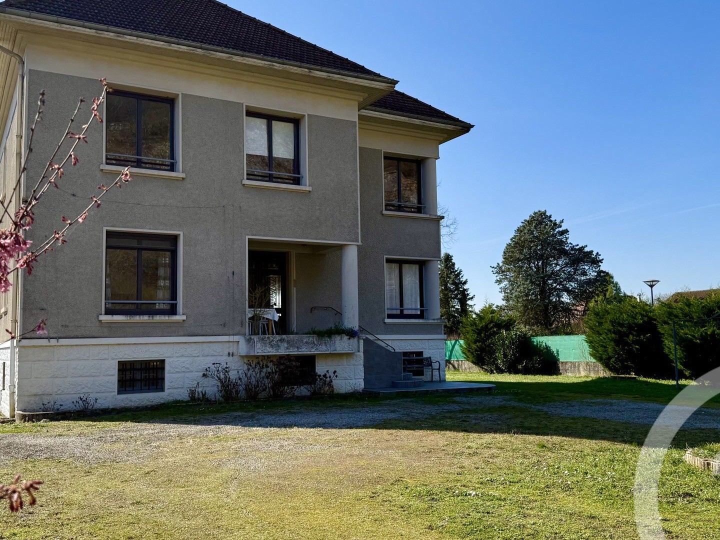 Maison 8 pièces 204 m²