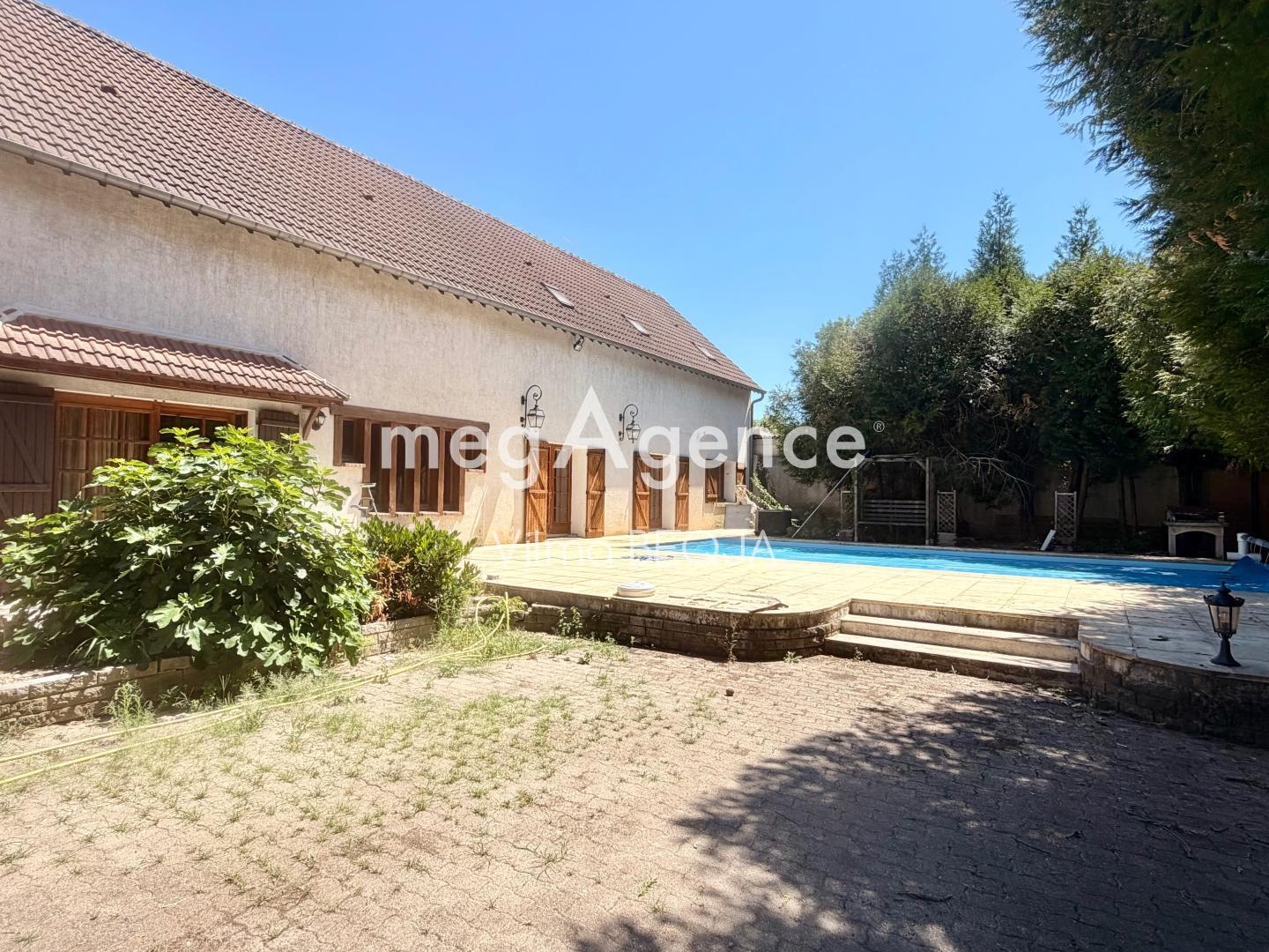 Maison à vendre - 5 pièces - 383m2 - Sens (89100)