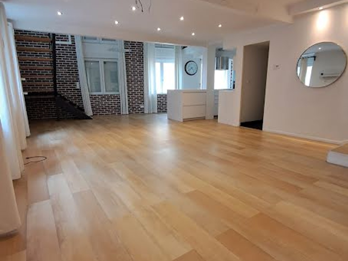 Appartement à vendre - 3 pièces - 106m2 - Saint-Étienne (42000)