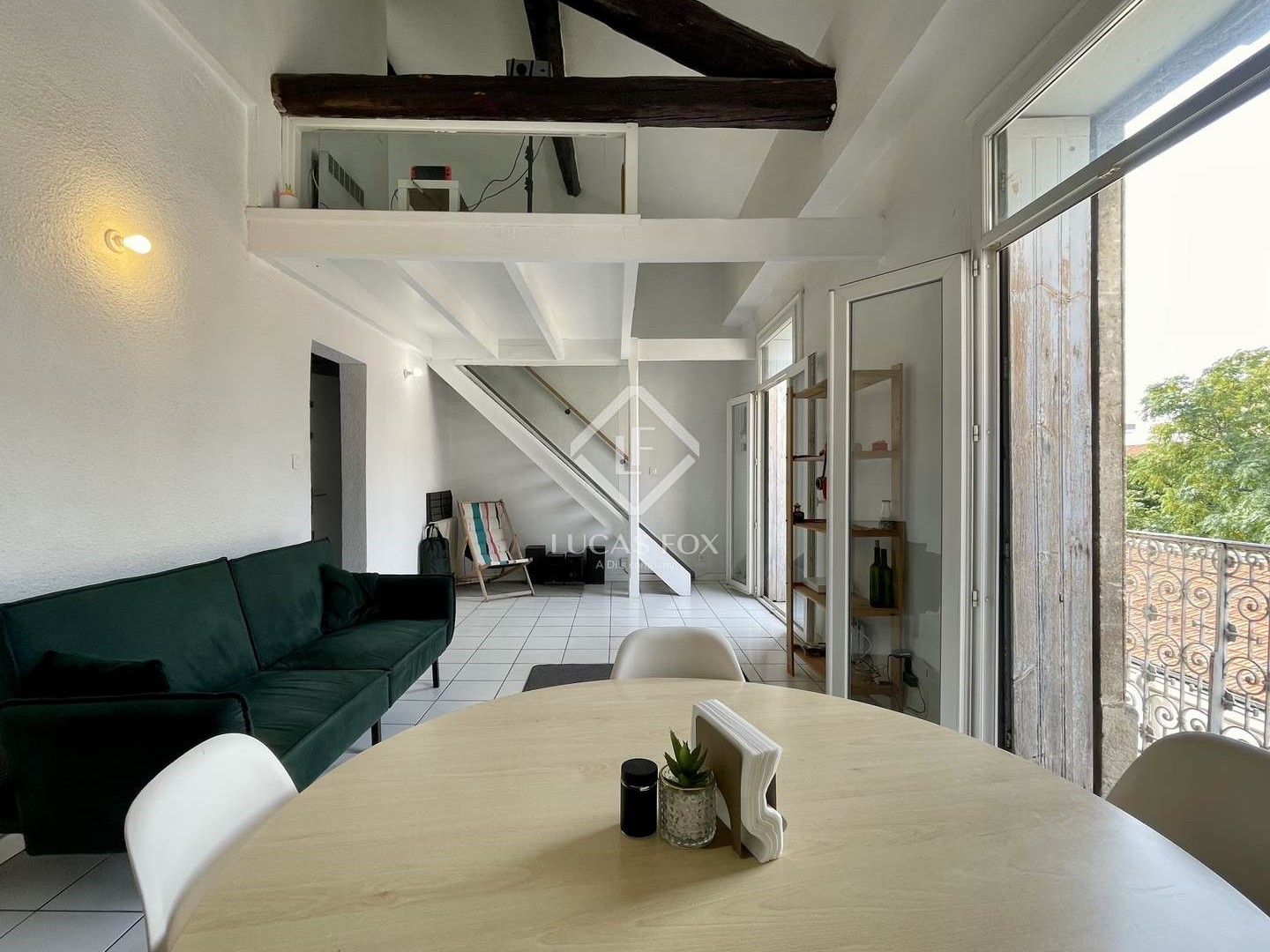 Immeuble commercial 7 pièces 180 m²