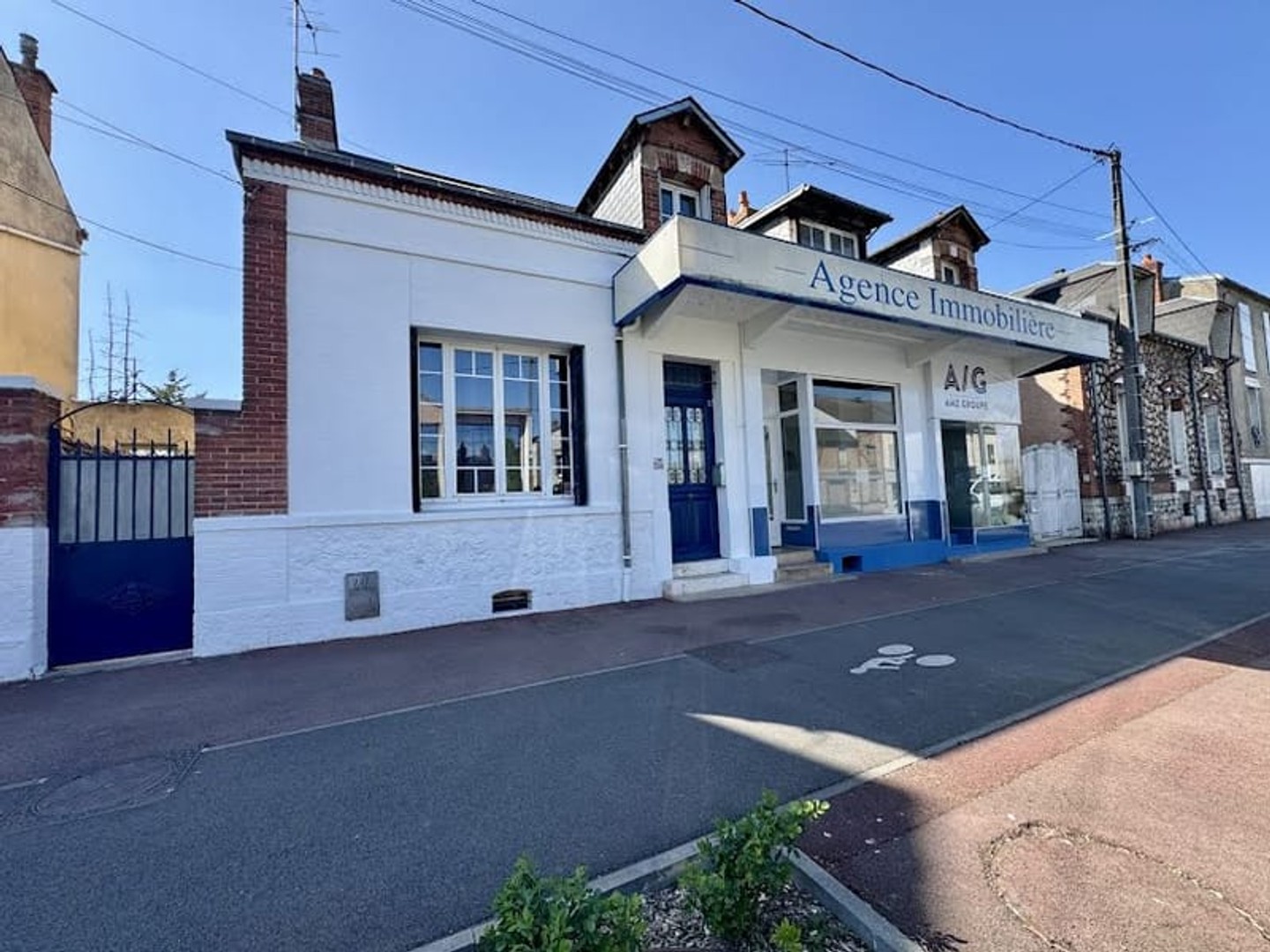 Local professionnel 90 m²