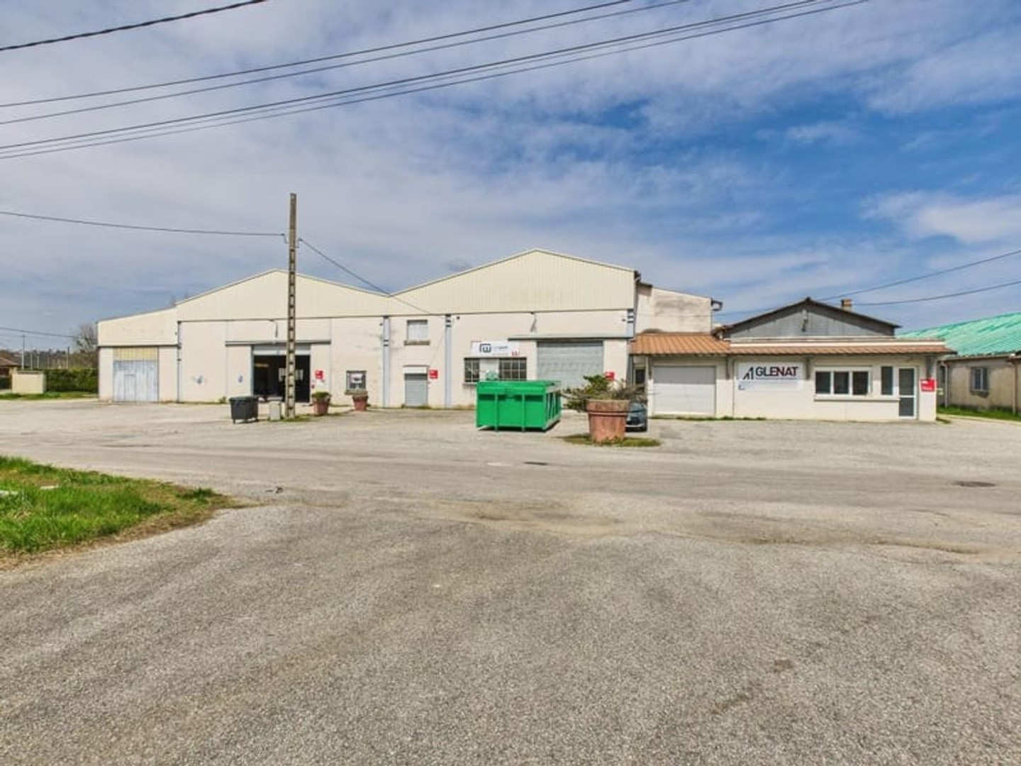 Bureaux 2000 m²