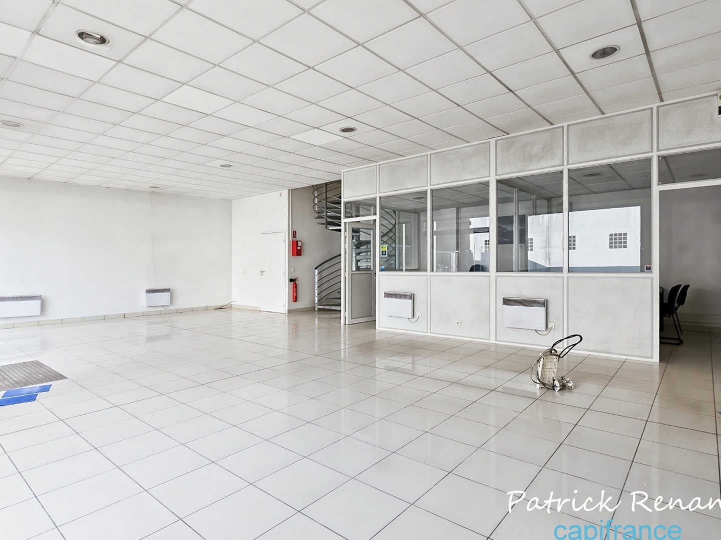 Magasin à vendre - 6 pièces - 640m2 - Jouy-En-Josas (78350)