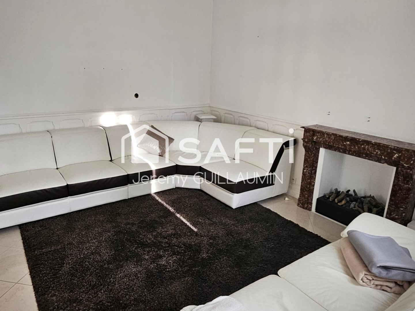Maison à vendre - 11 pièces - 311m2 - Varennes-Sur-Allier (03150)