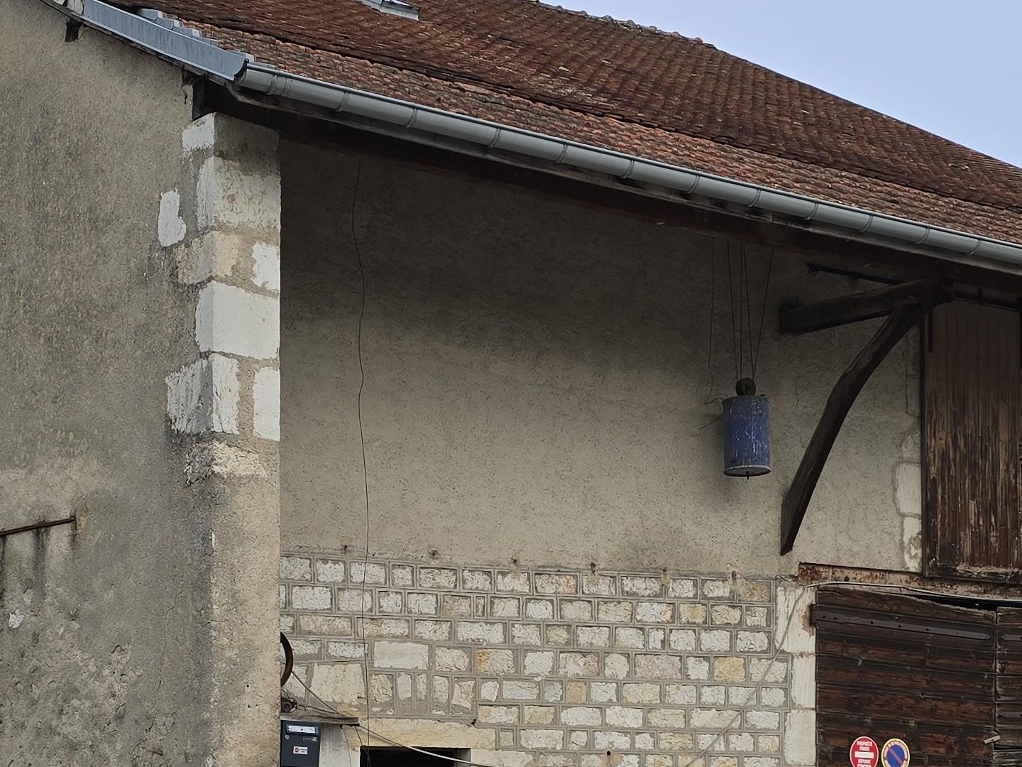 Maison à vendre - 11 pièces - 299m2 - Chevry (01170)