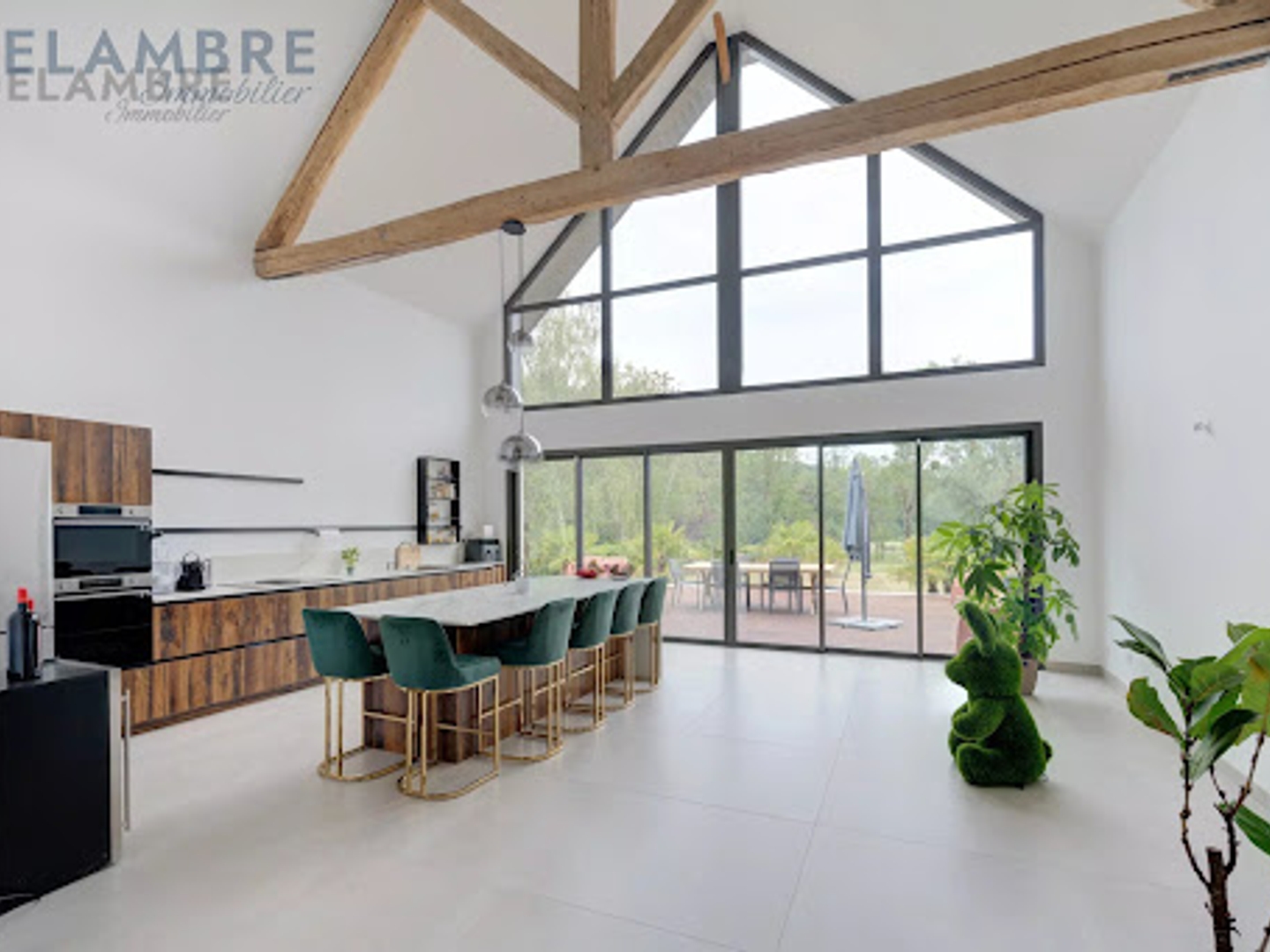 Maison 8 pièces 297 m²