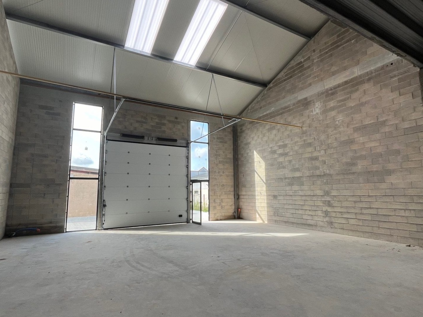 Immeuble industriel 235 m²