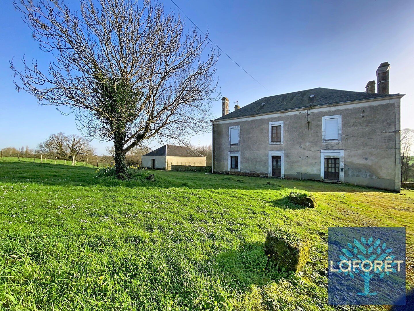 Maison 10 pièces 300 m²