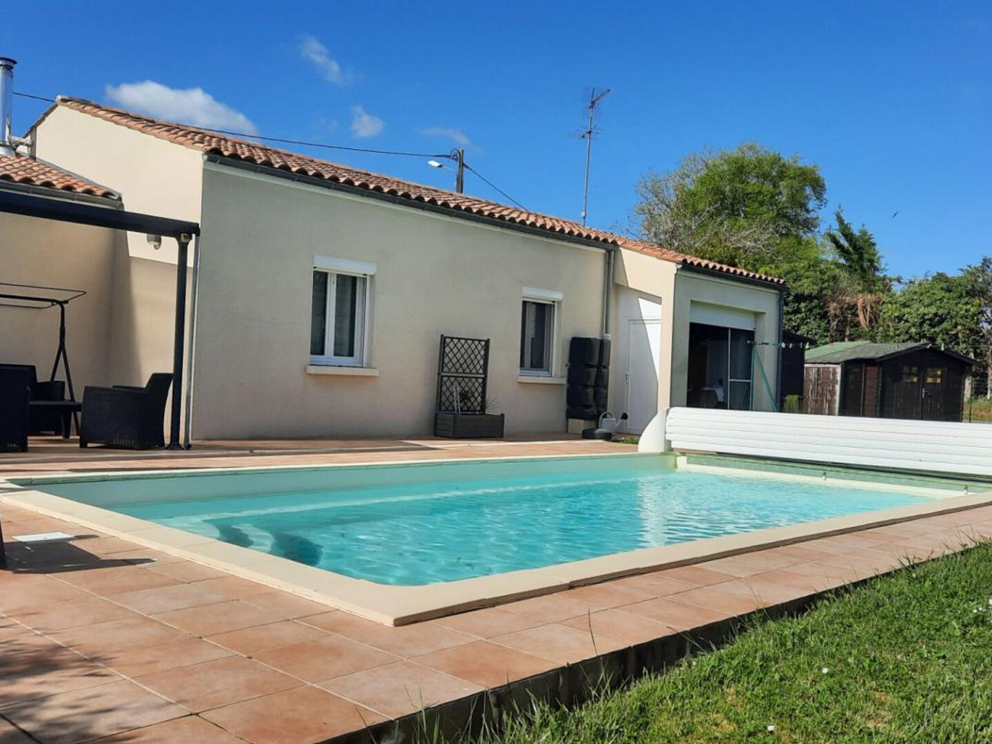 Maison plain-pied 3 chambres piscine