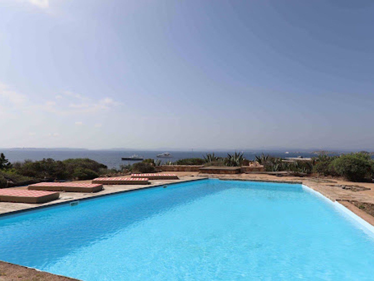 Villa 10 pièces 334 m²