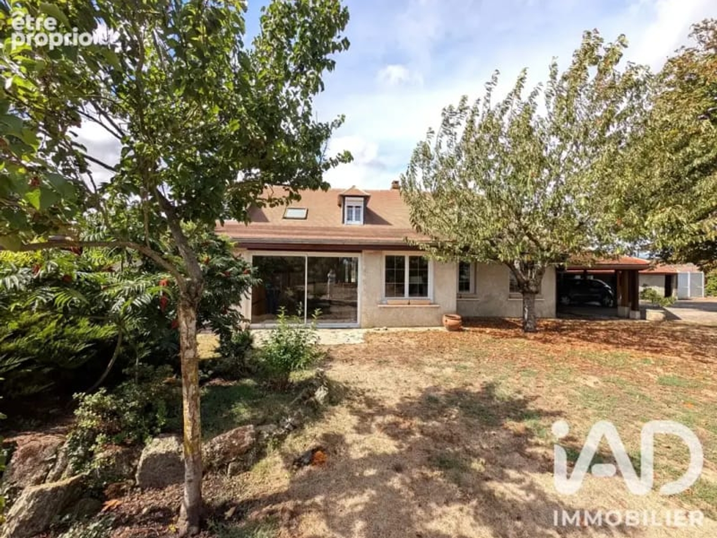 Maison à vendre - 8 pièces - 221m2 - Longueil-Sainte-M... (60126)