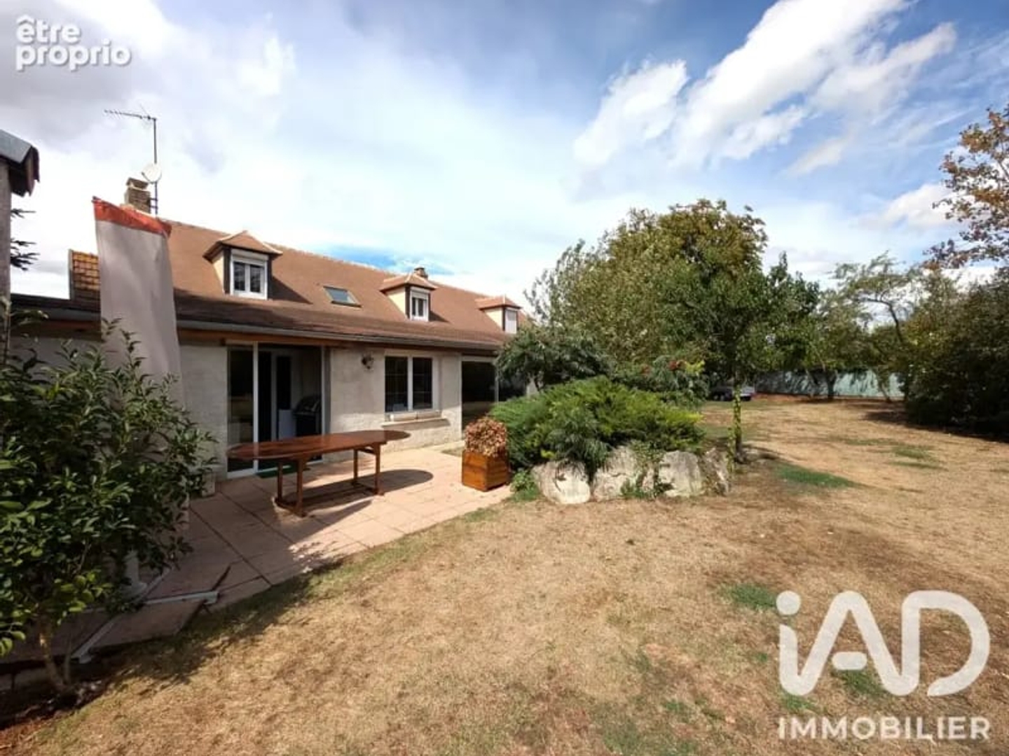 Maison à vendre - 8 pièces - 221m2 - Longueil-Sainte-M... (60126)
