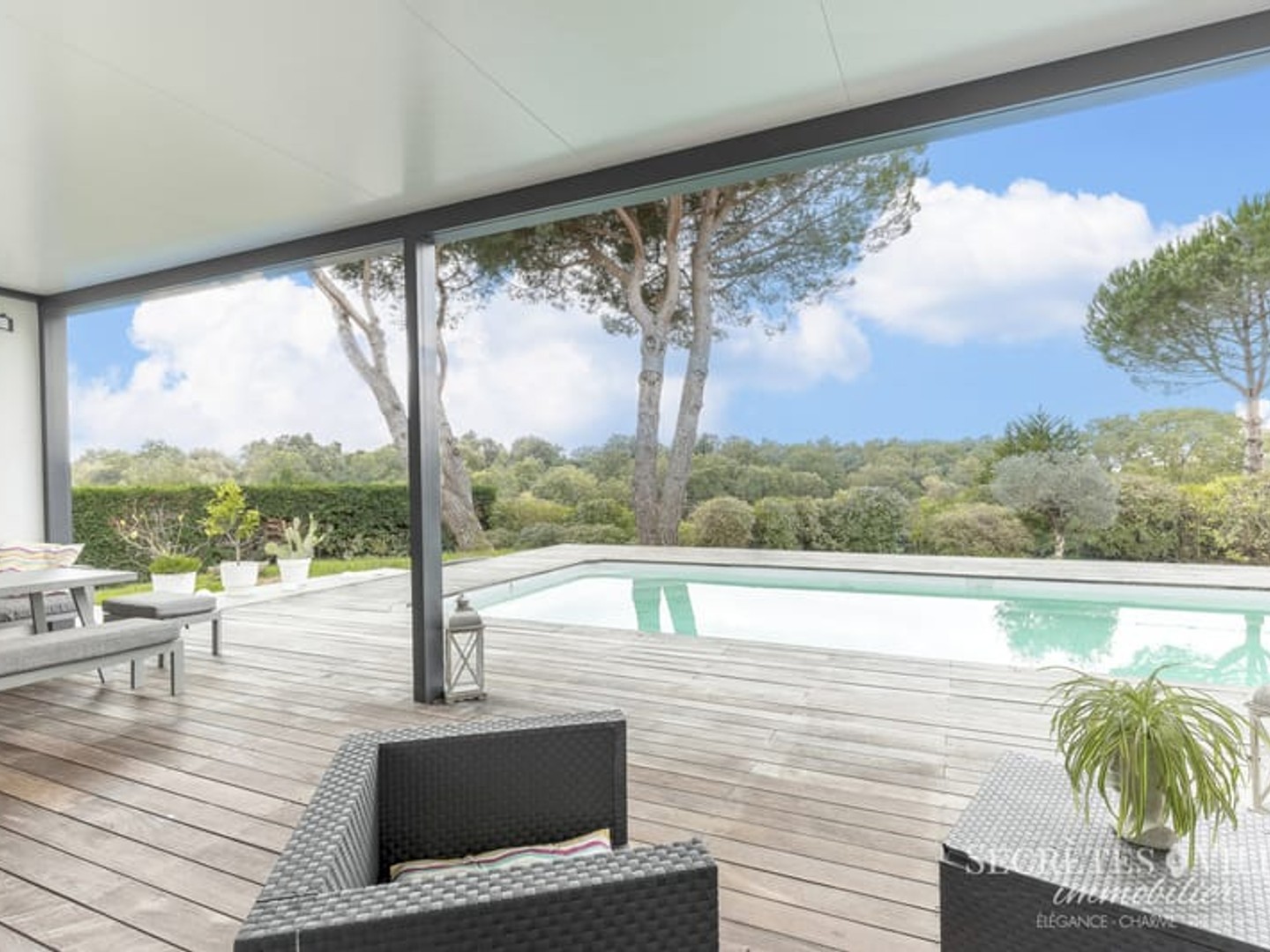 CARIGNAN DE BDX VILLA 197M2 VUE DEGAGEE AVEC APPARTEMENT