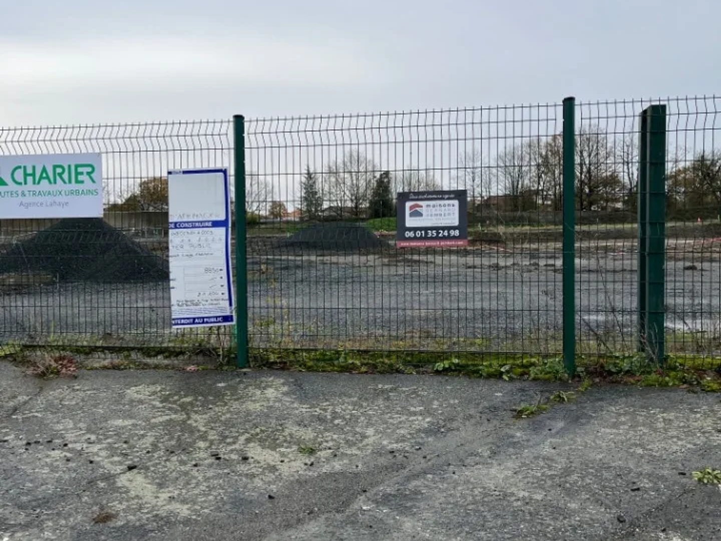 Terrain 527 m²