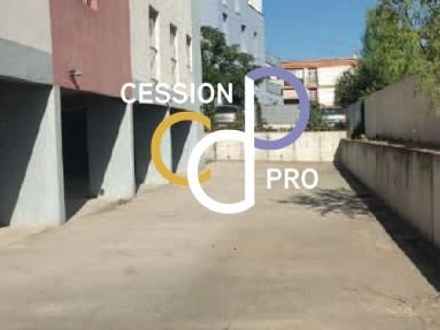 Bureaux à vendre - 250m2 - Nîmes (30000)