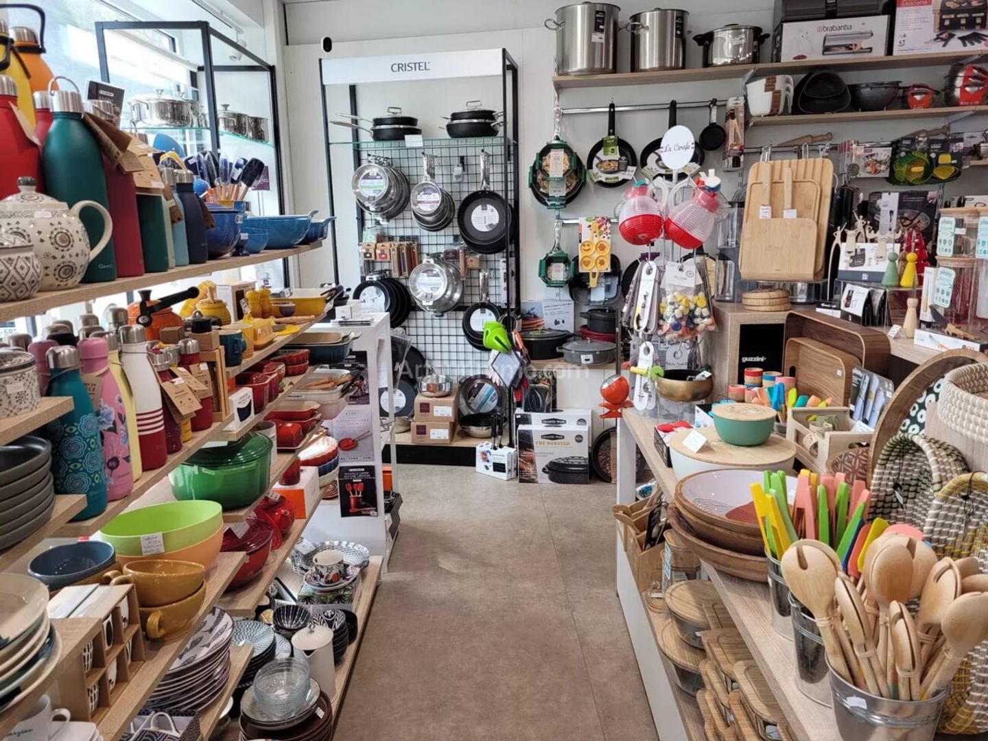 Fonds de commerce 3 pièces 75 m²