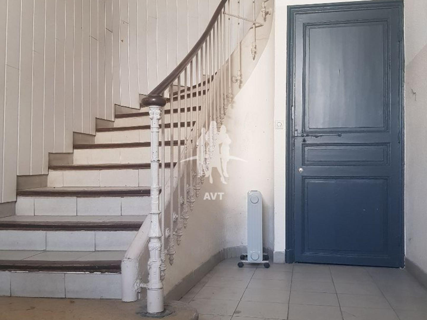Immeuble à vendre - 18 pièces - 600m2 - Draguignan (83300)