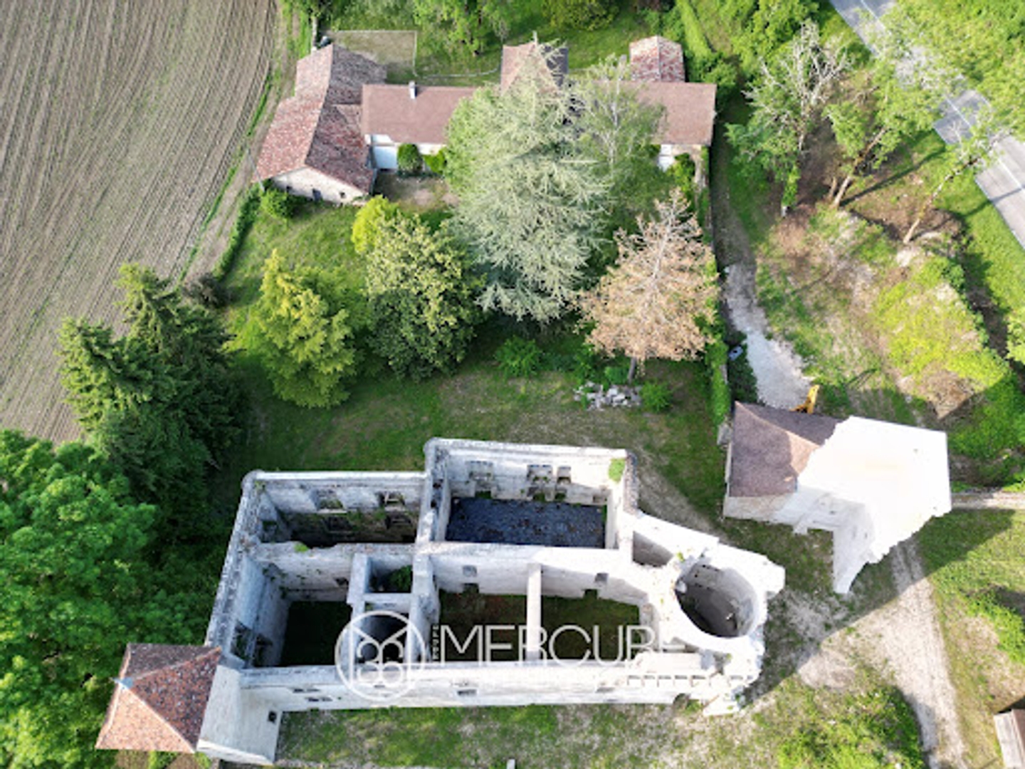 Maison à vendre - 10 pièces - 324m2 - Crémieu (38460)