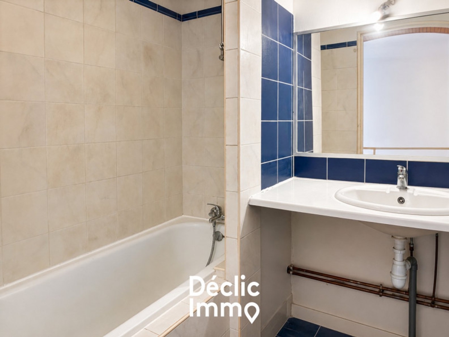 Locaux à vendre - 5 pièces - 128m2 - Le Grau-Du-Roi (30240)