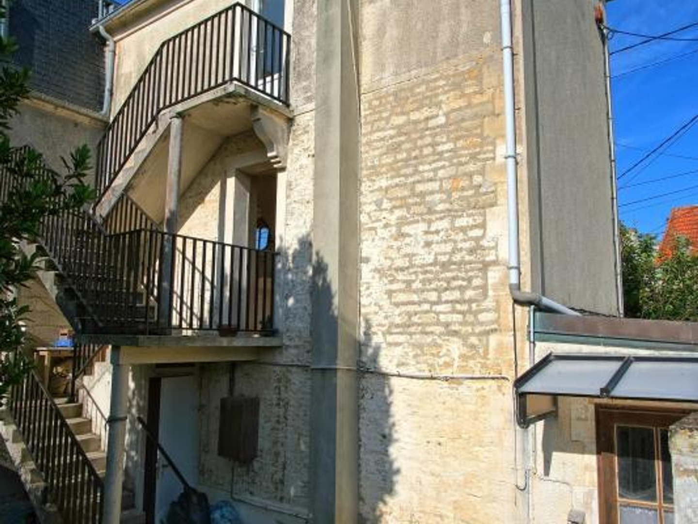 Appartement à vendre - 6 pièces - 74m2 - Saint-Aubin-Sur-Mer (14750)