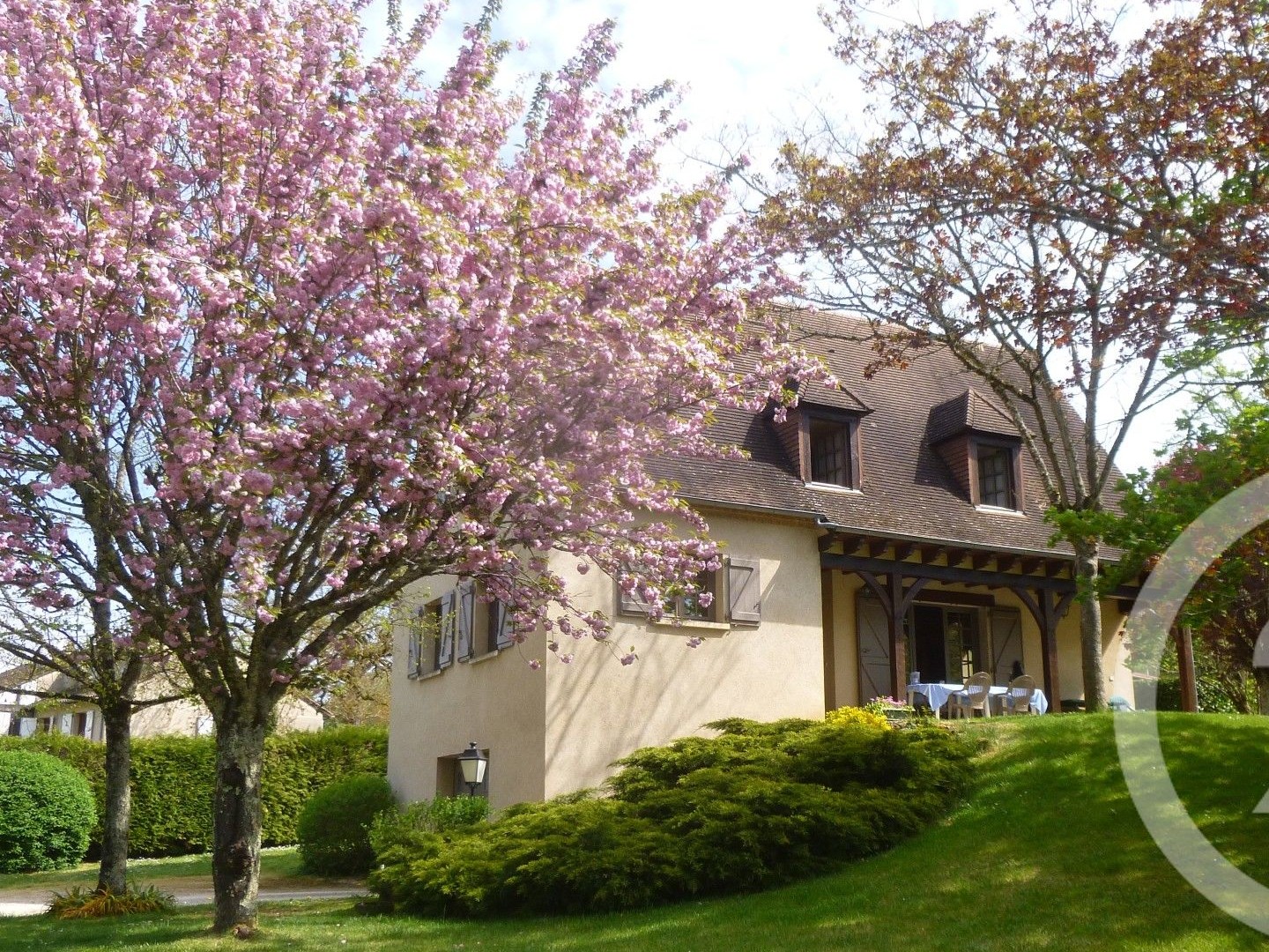 Maison à vendre - 5 pièces - 111m2 - Saint-Denis-Lès-M... (46600)