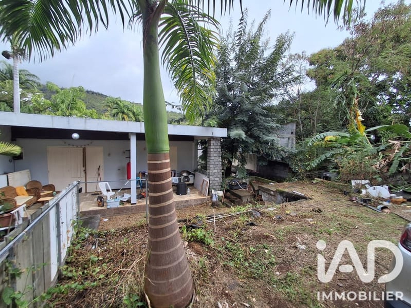 Terrain à vendre - 1900m2 - Saint-Denis (97400)