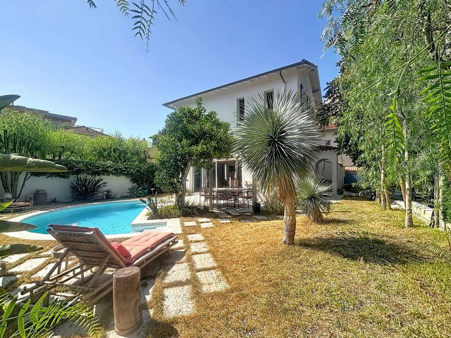 Villa 5 pièces 144 m²