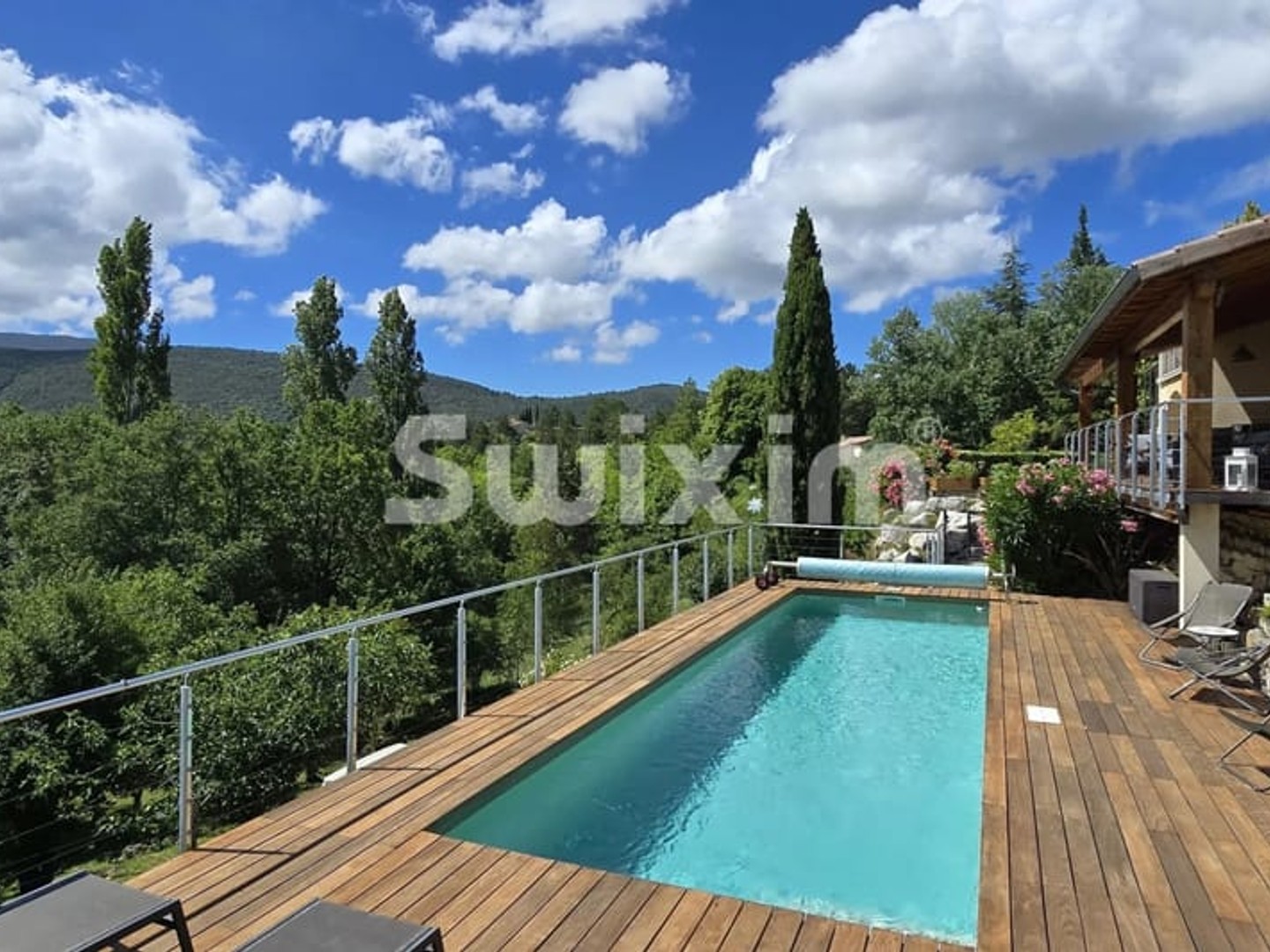 Maison 7 pièces 230 m²