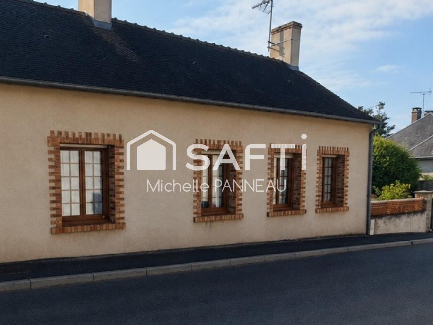 Maison à vendre - 6 pièces - 139m2 - Courcelles-La-Forêt (72270)