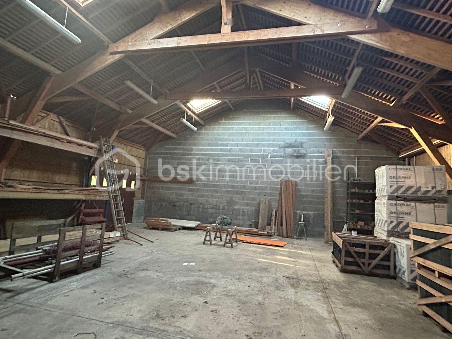 Immeuble à vendre - 2 pièces - 400m2 - La Croixille (53380)
