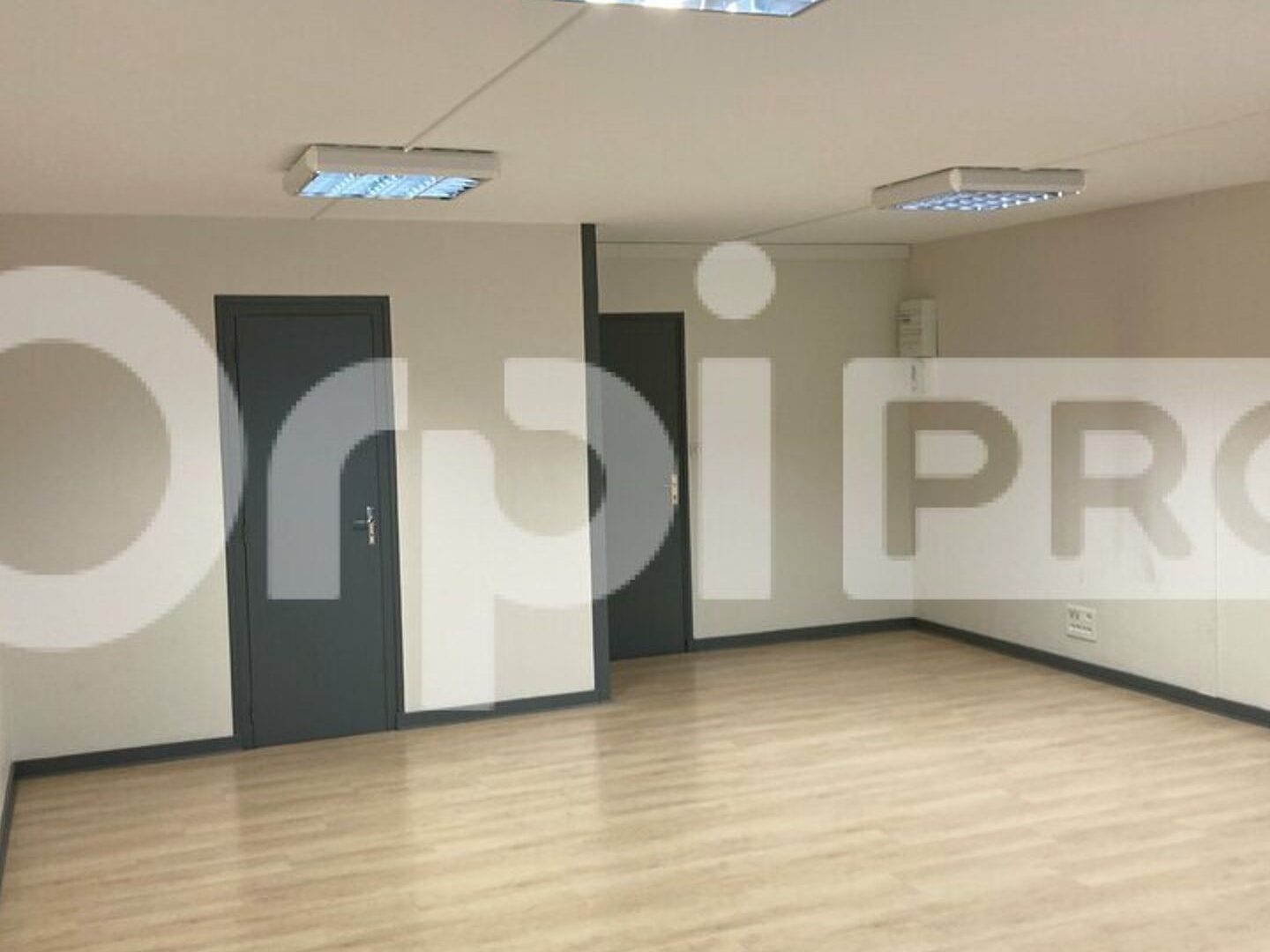 Local 46 m²