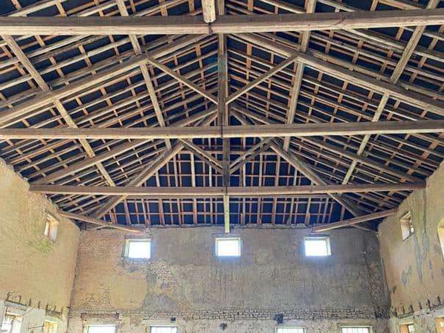 À vendre ancien corps de ferme du XVIIIe à Vittel