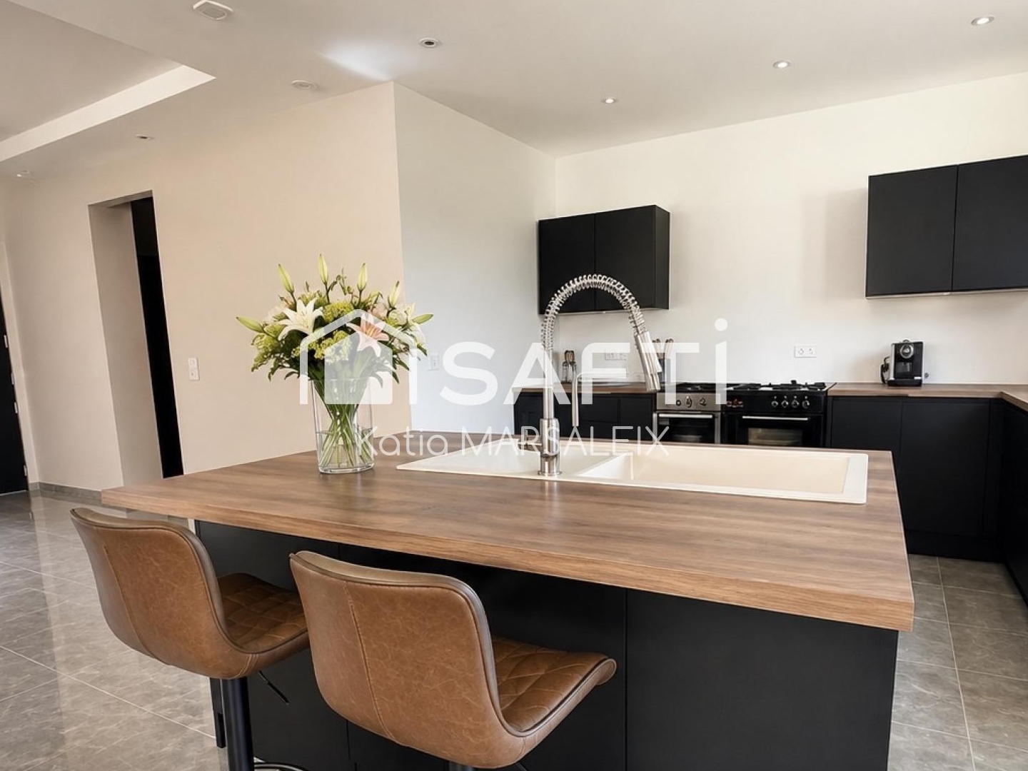 Maison à vendre - 6 pièces - 194m2 - Saint-Denis-De-Jo... (36230)