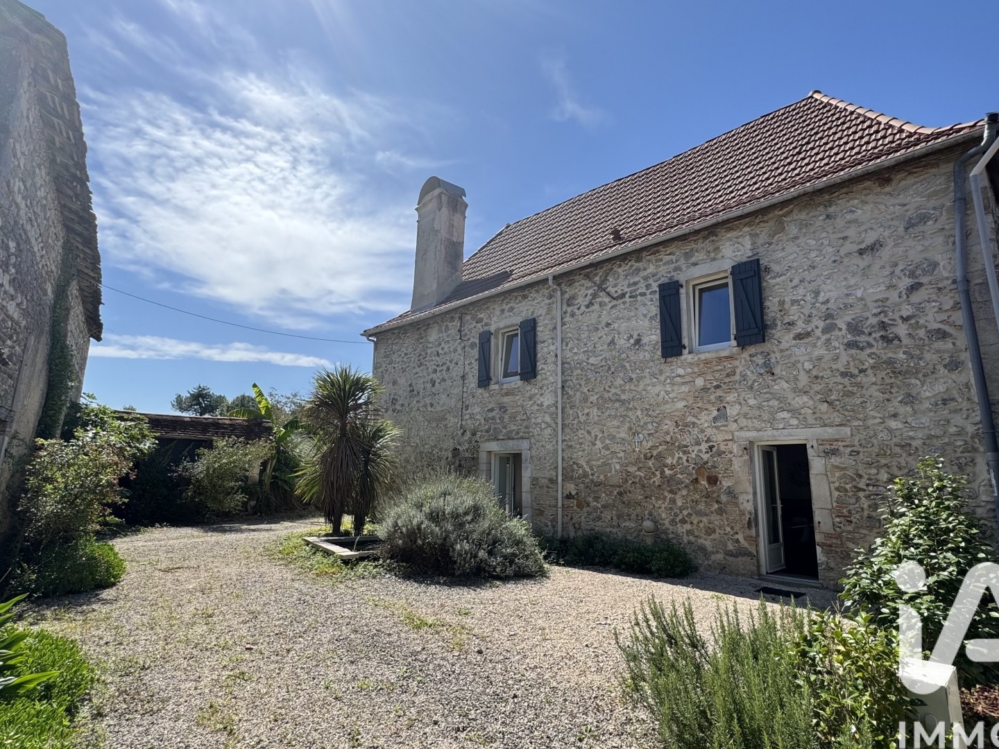 Maison à vendre - 6 pièces - 127m2 - Sallespisse (64300)