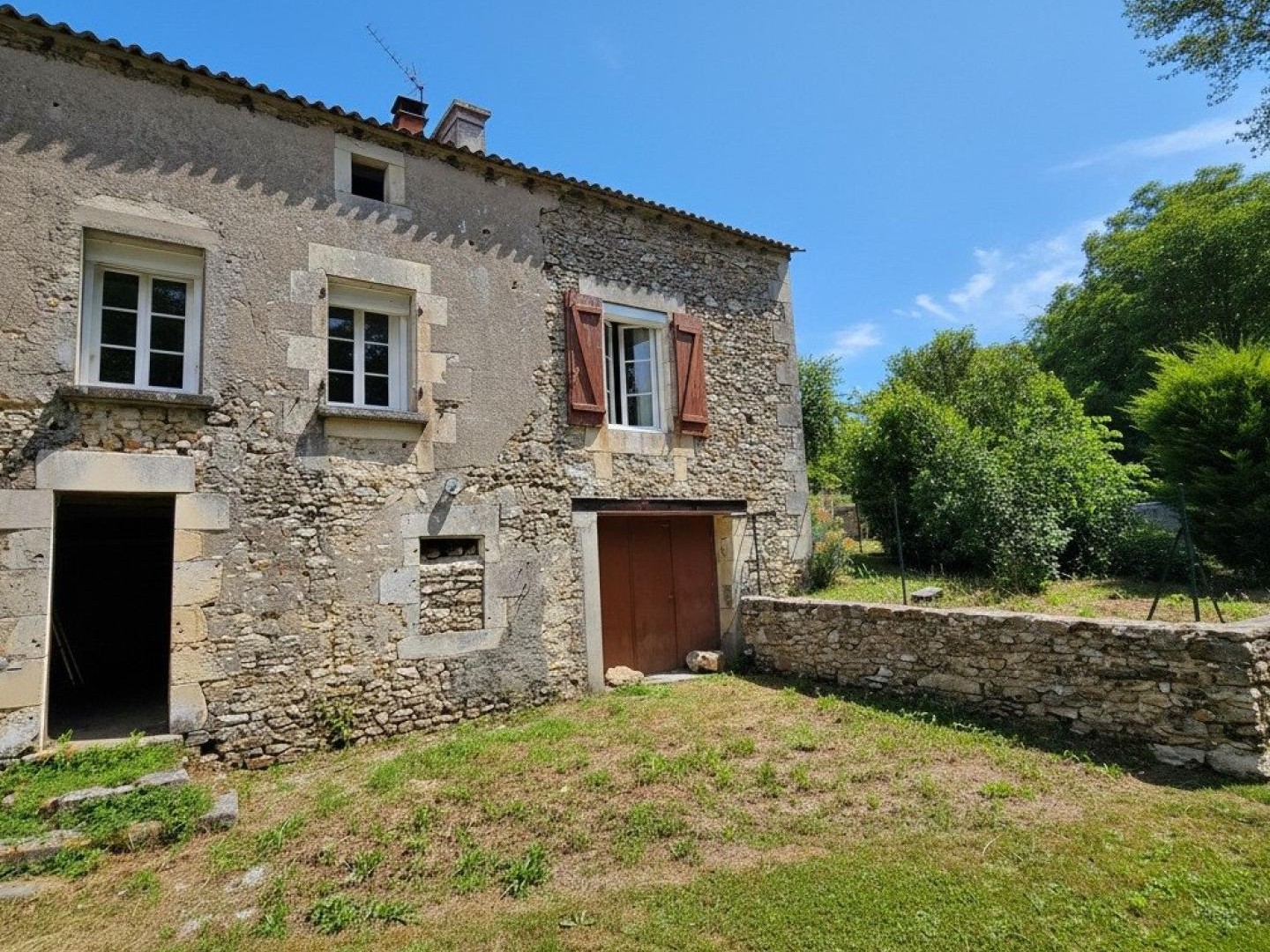 Maison à vendre - 3 pièces - 75m2 - Chapelle-Viviers (86300)