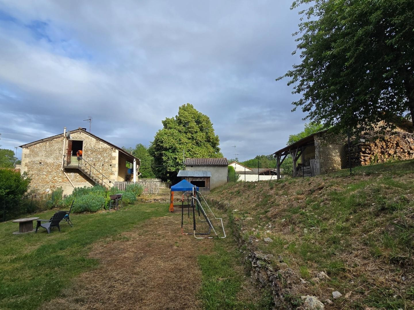 Maison à vendre - 3 pièces - 75m2 - Chapelle-Viviers (86300)