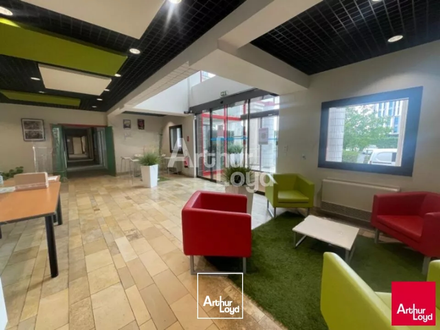 BLOIS - VENTE BUREAUX DE 5 003 M² - PROCHE ACCES A10
