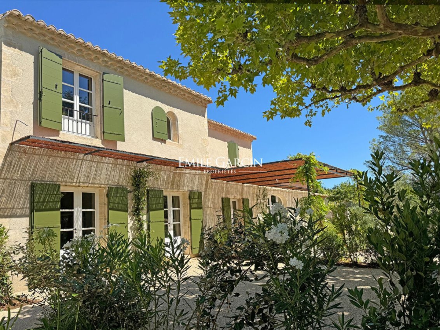 A vendre - Mas ancien rénové - Eygalières