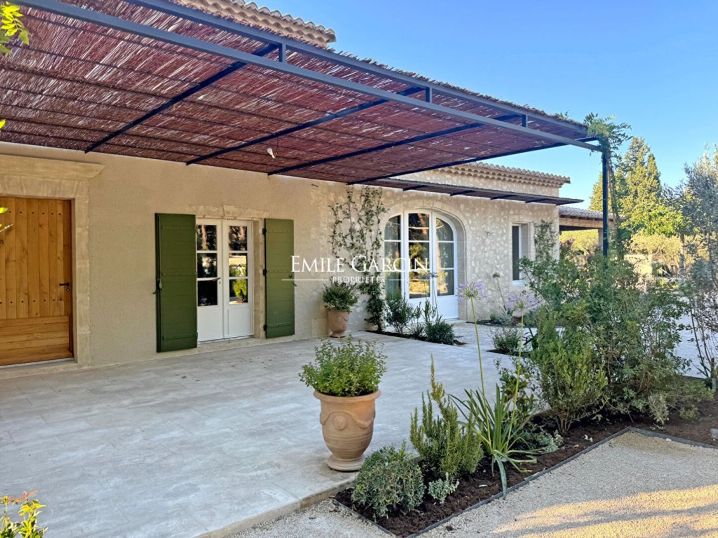 Maison à vendre - 9 pièces - 240m2 - Eygalières (13810)