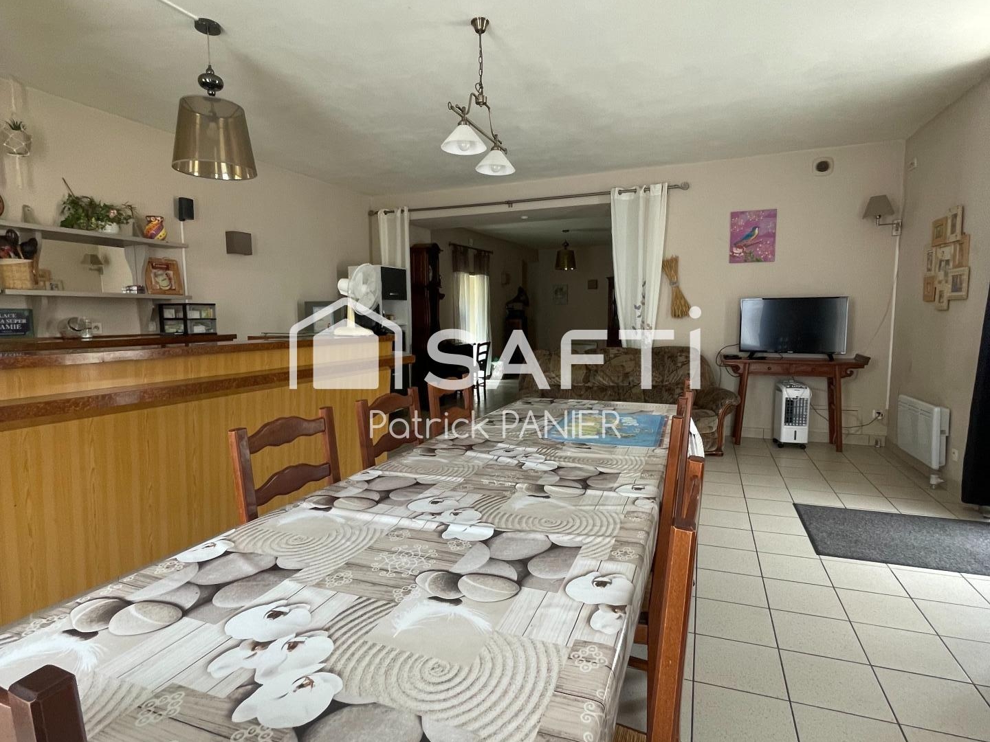 Maison à vendre - 7 pièces - 260m2 - Dampierre-Sur-Bou... (17470)