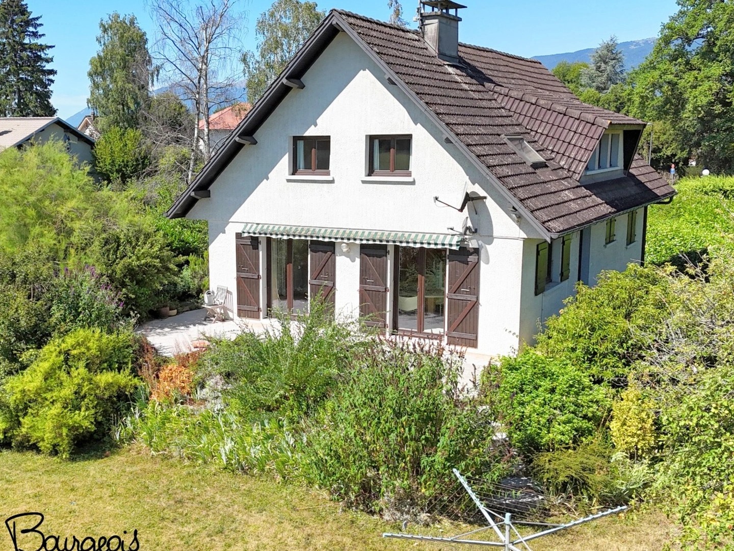 Maison individuelle T7 - 173 m² habitables (225 m² au sol) - Saint-Genis-Pouilly