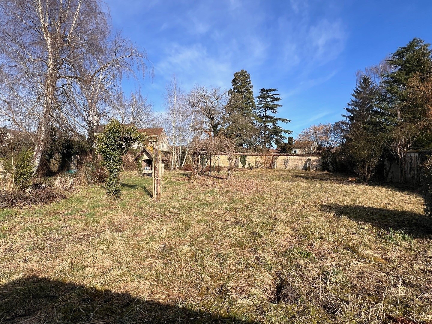 Magasin à vendre - 930m2 - Auteuil (78770)