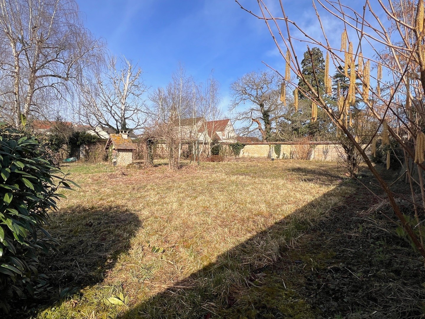 Magasin à vendre - 930m2 - Auteuil (78770)