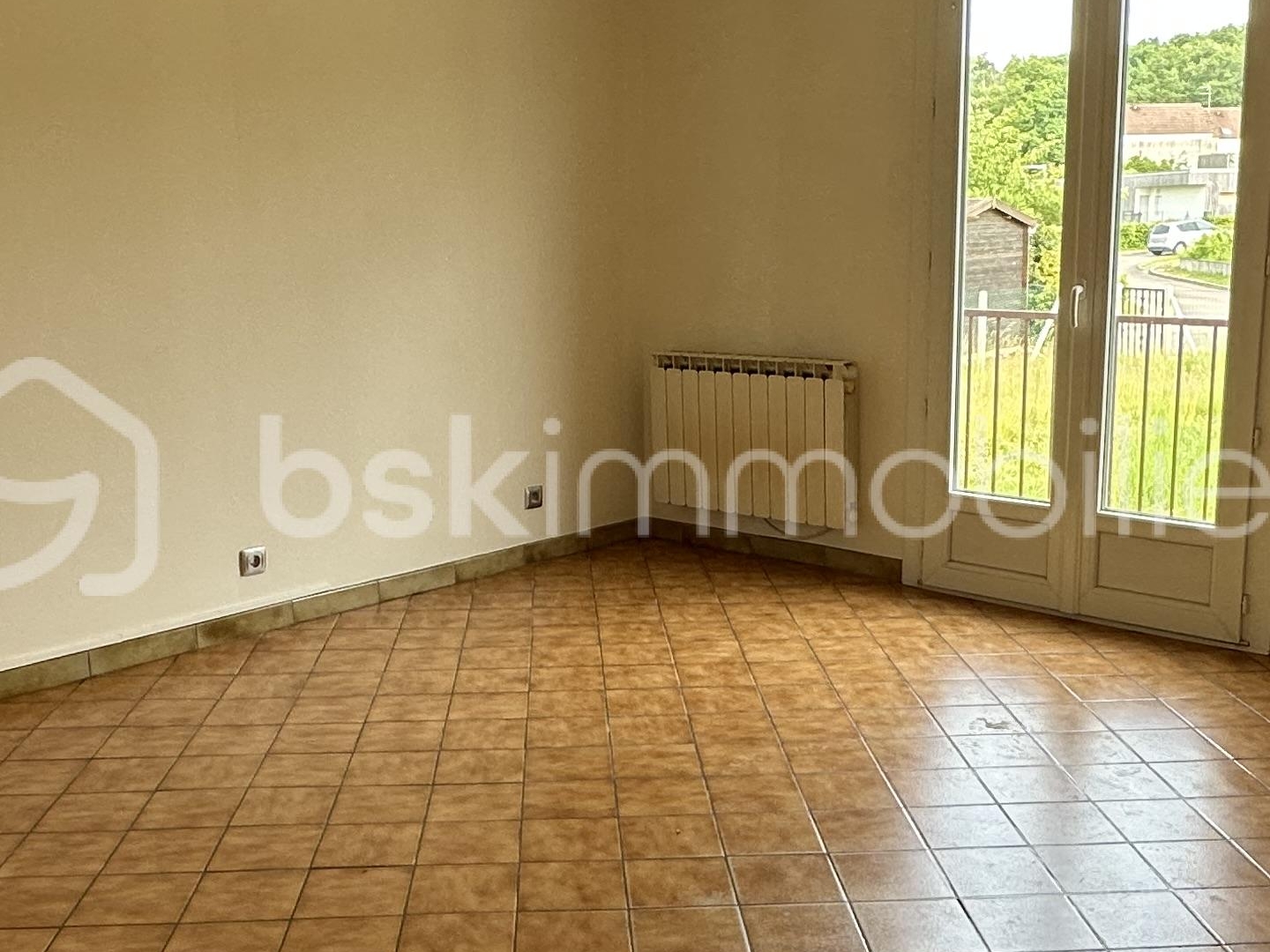 Maison à vendre - 17 pièces - 72m2 - Villeneuve-Sur-Yonne (89500)