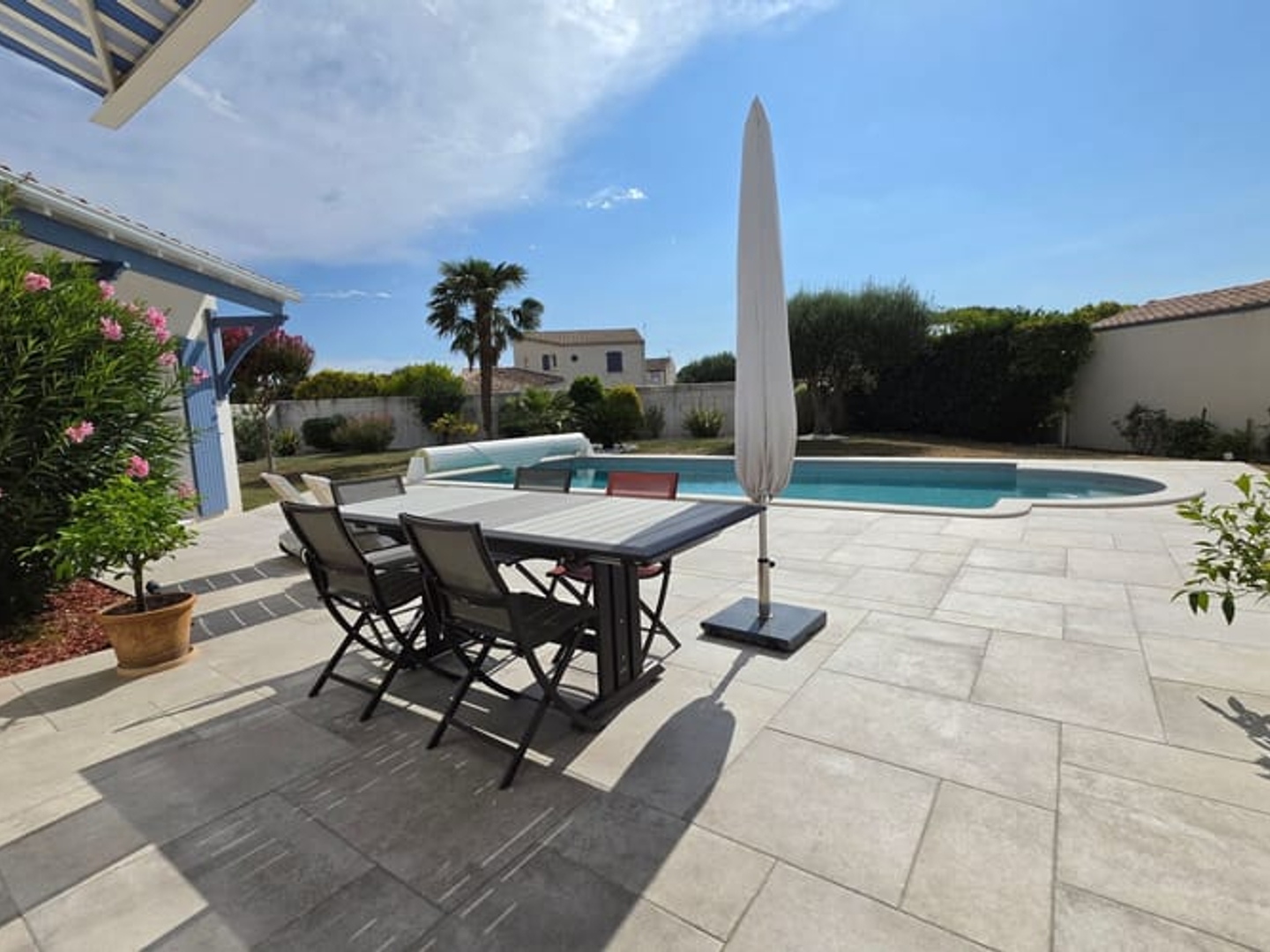 Maison à vendre - 4 pièces - 165m2 - Périgny (17180)