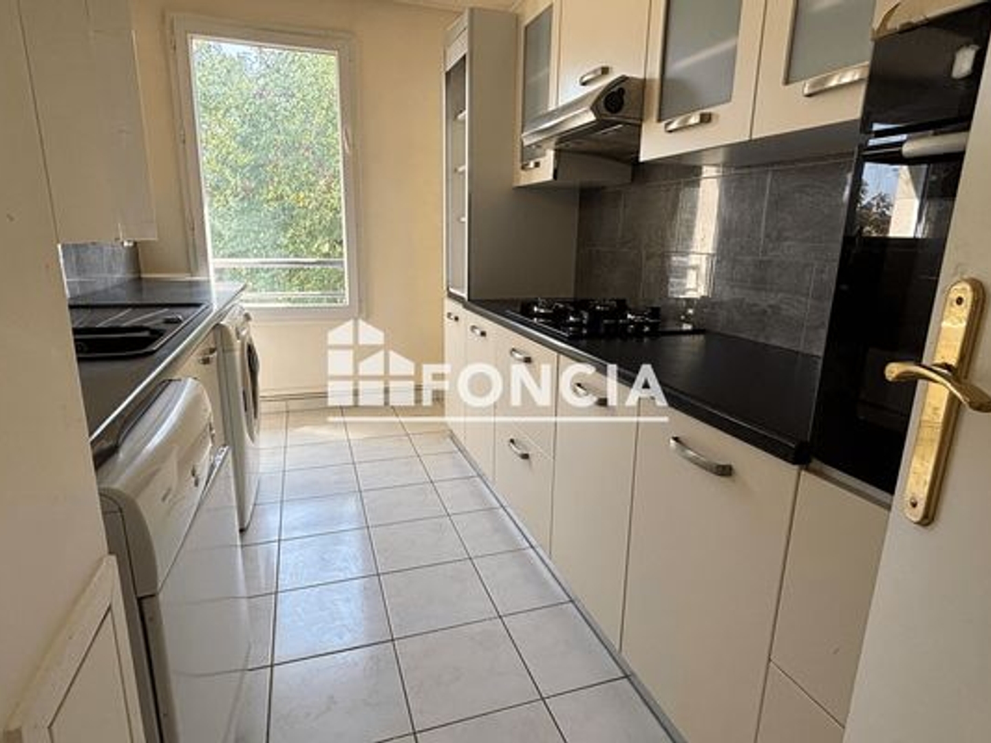 Appartement à vendre - 3 pièces - 62m2 - Magny-Le-Hongre (77700)