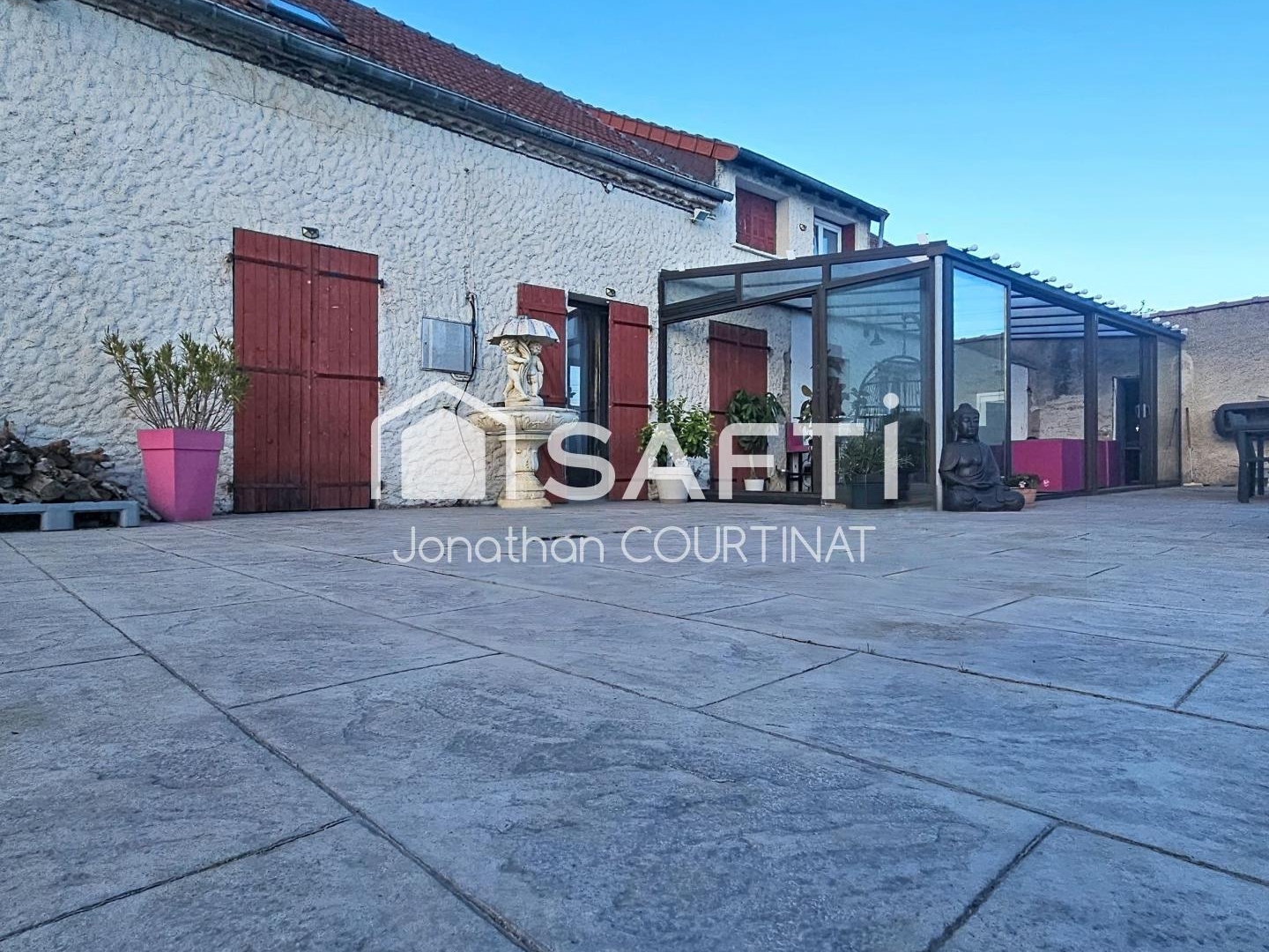 Maison à vendre - 12 pièces - 285m2 - Saint-Pont (03110)