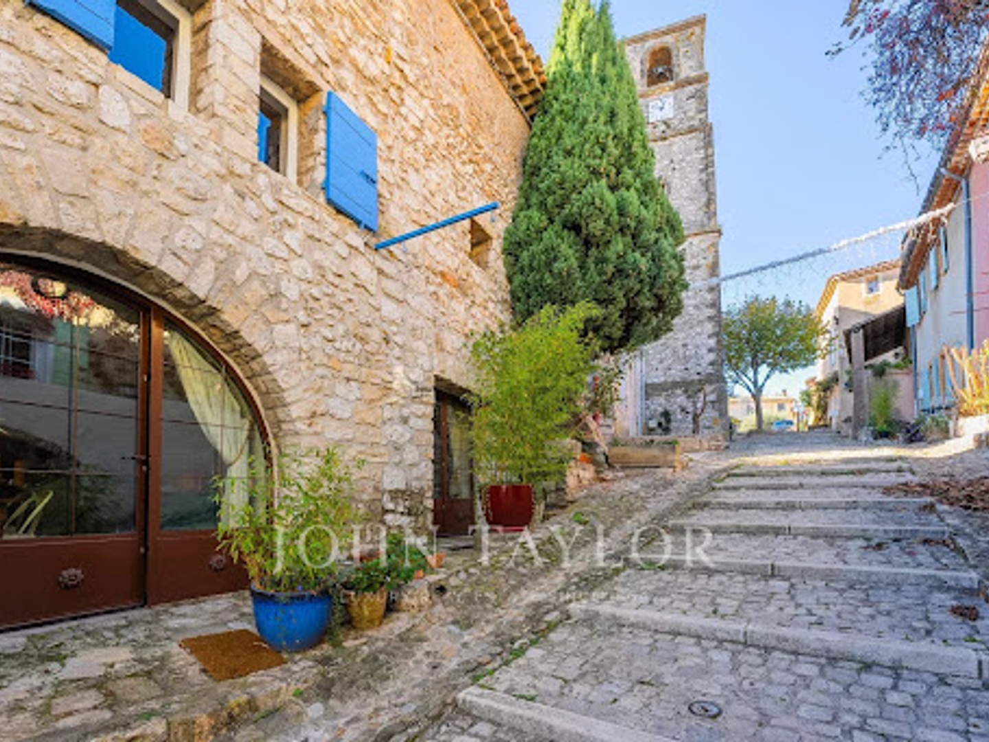 Maison à vendre - 4 pièces - 128m2 - Ventabren (13122)