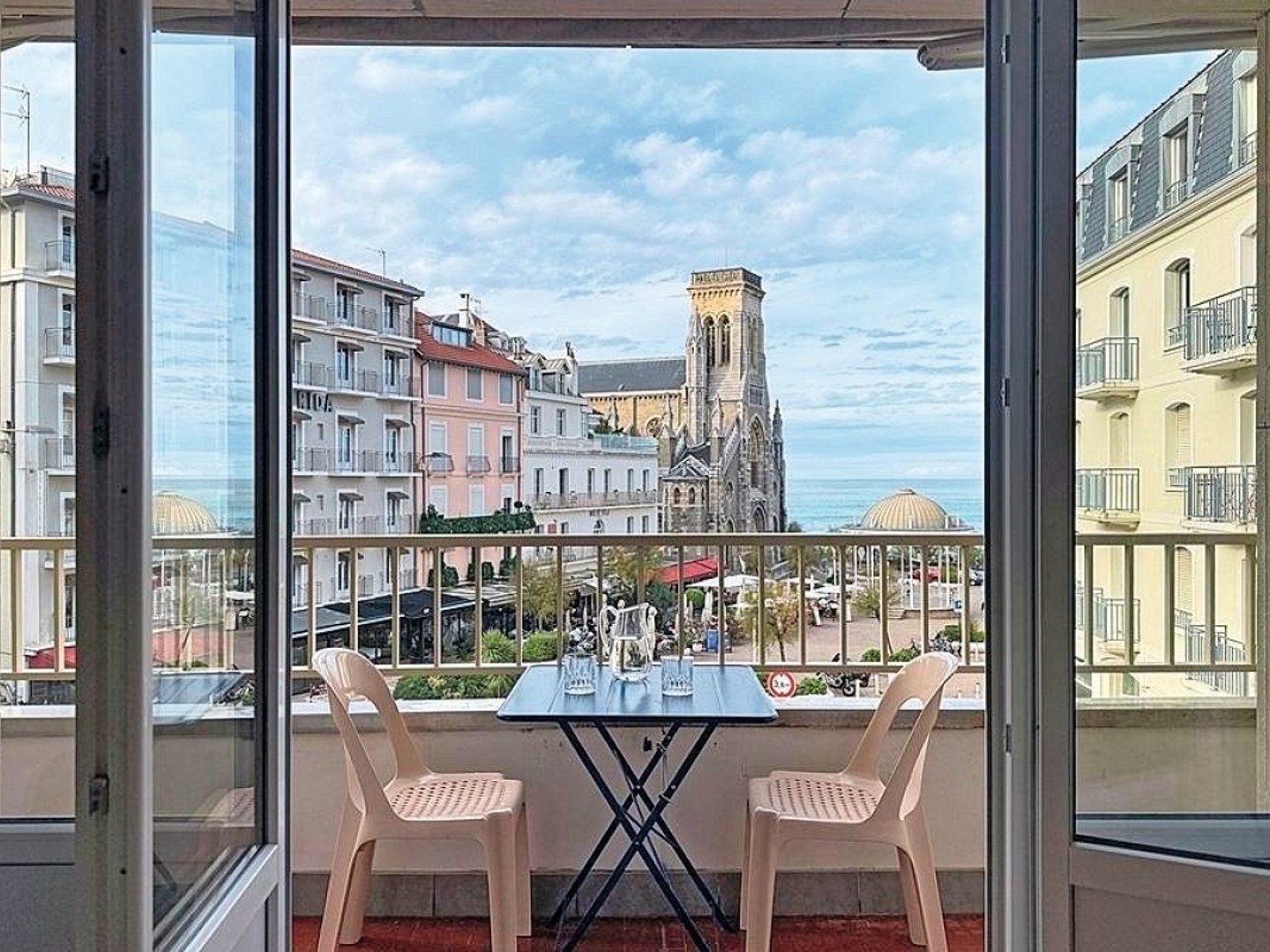 3 PIÈCES AVEC BALCONS PROCHE PLAGE