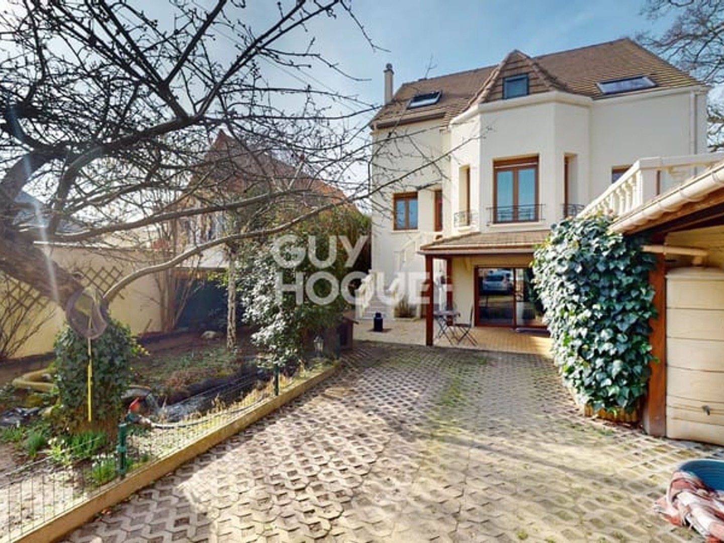 Maison 9 pièces 266 m²